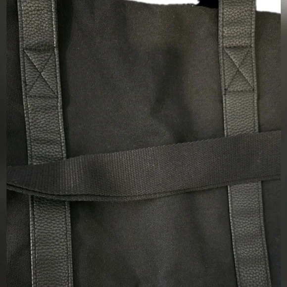 Ralph Lauren Black Duffle Bag w/ Silver Polo Horse Logo Gym/ Travel /Work (NWOT) - Picture 8 of 11